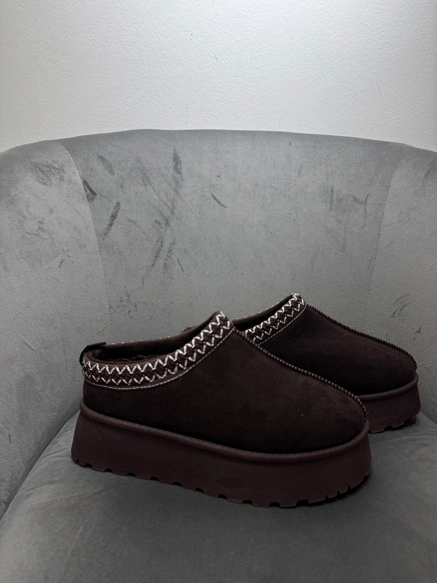 UGG SLIP ON