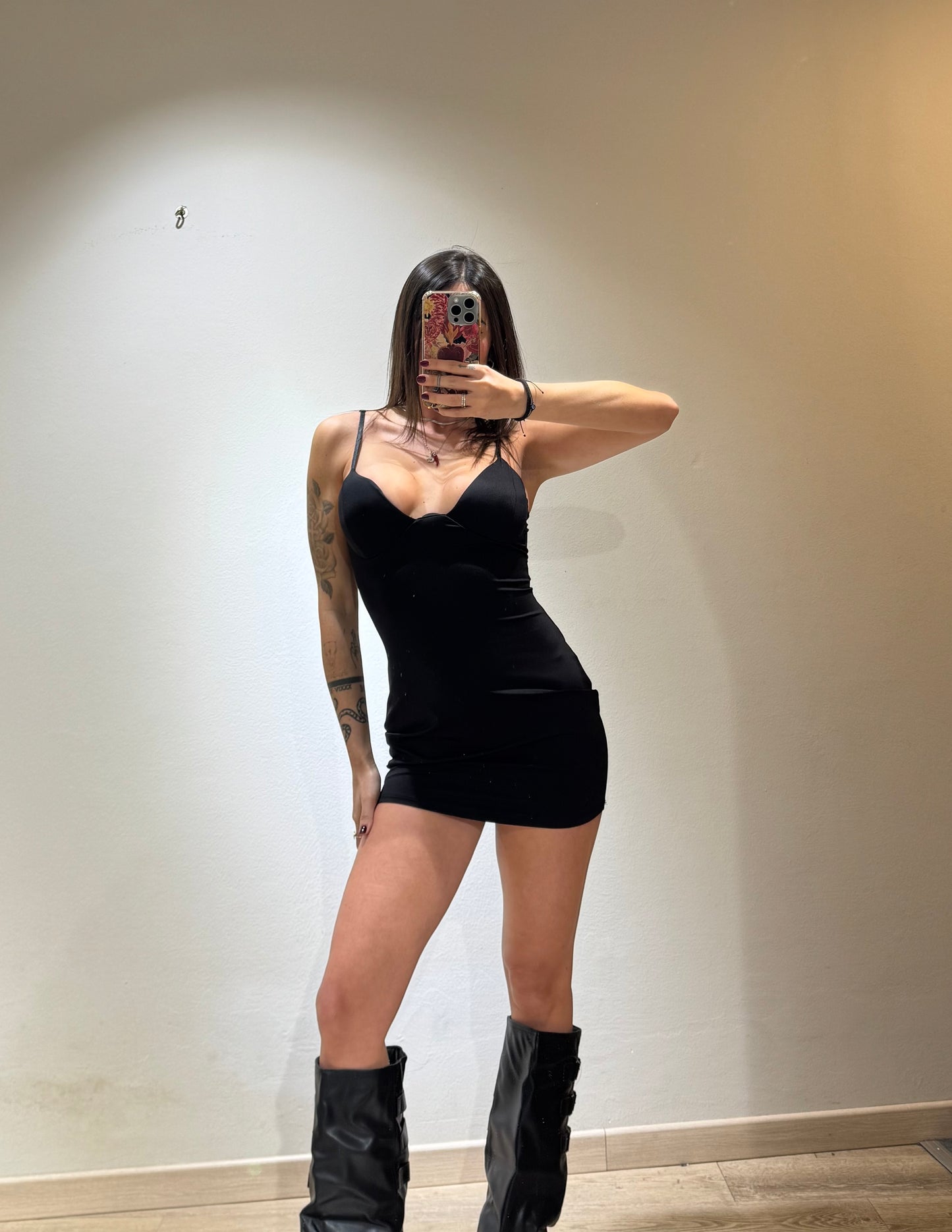 MINI DRESS MODELLANTE