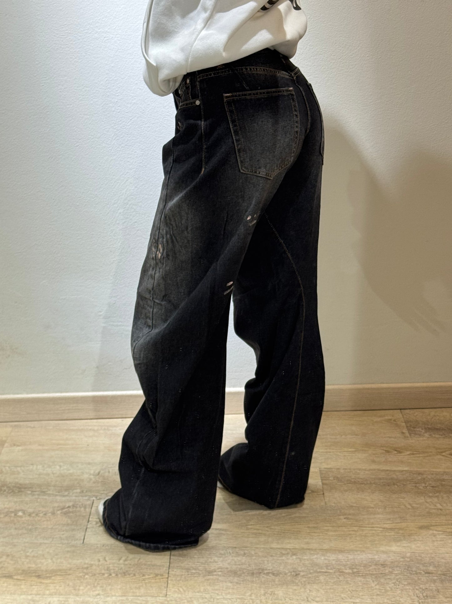 DENIM PAINT BLACK
