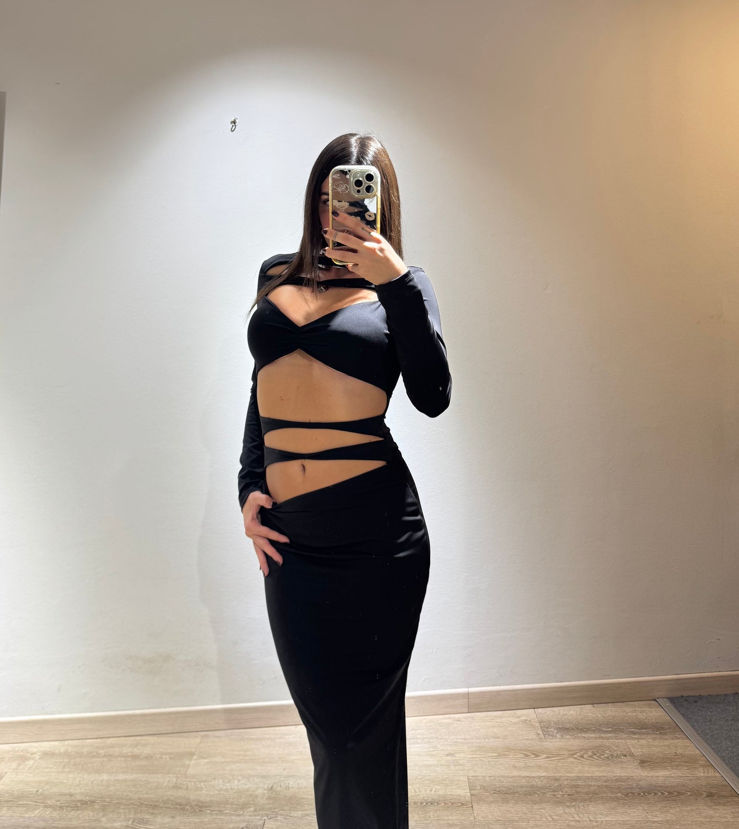 LONG DRESS CUT OUT