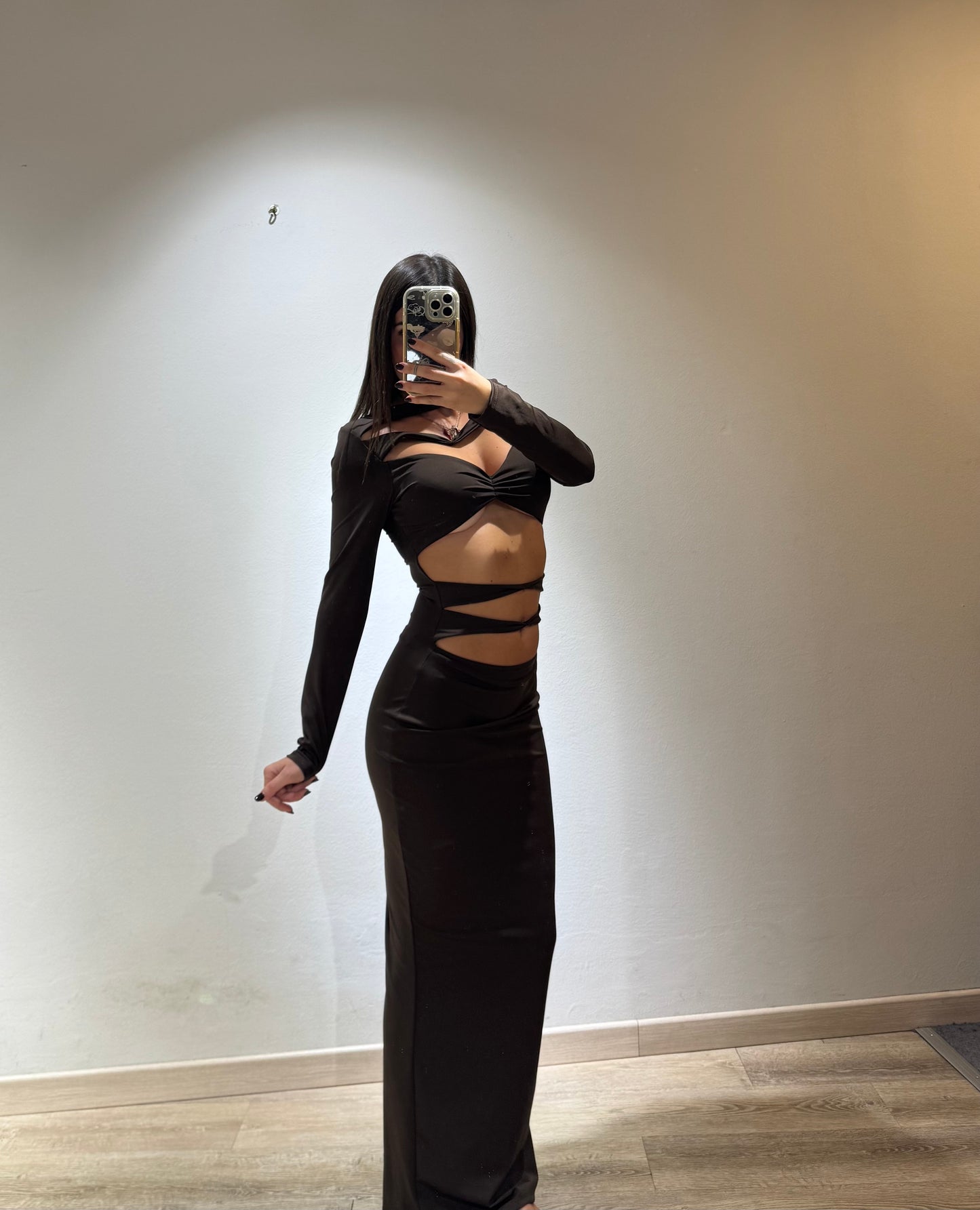 LONG DRESS CUT OUT