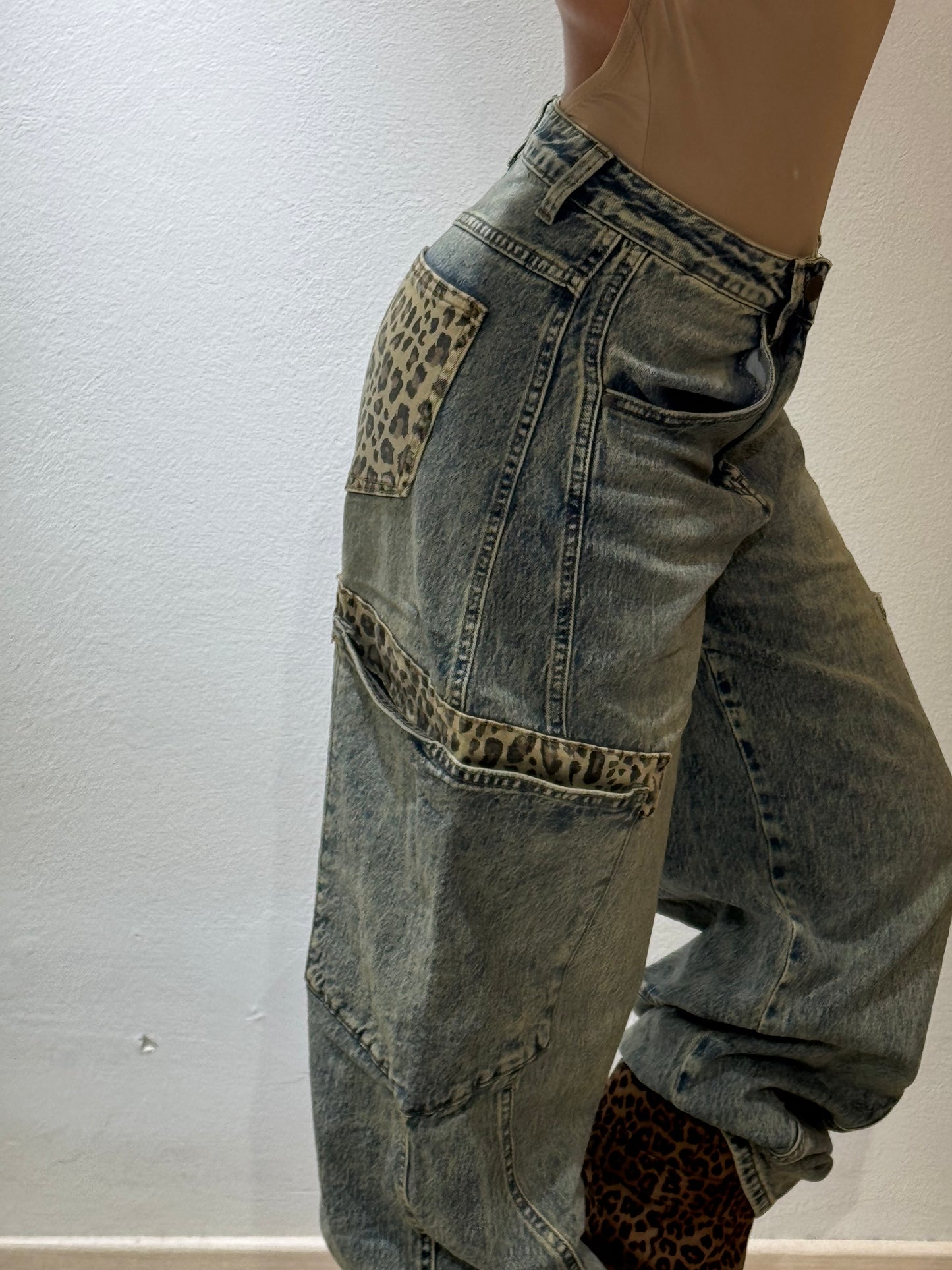 DENIM BALOON LEO