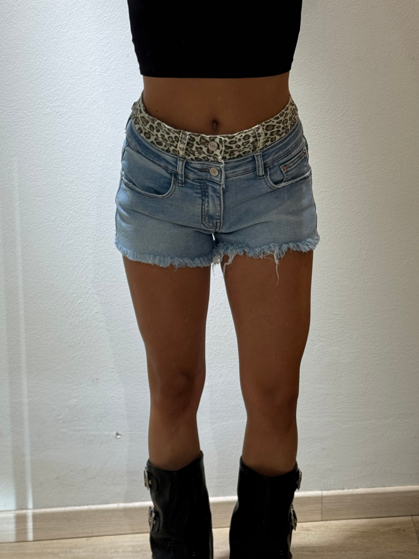 MINI SHORTS LEO