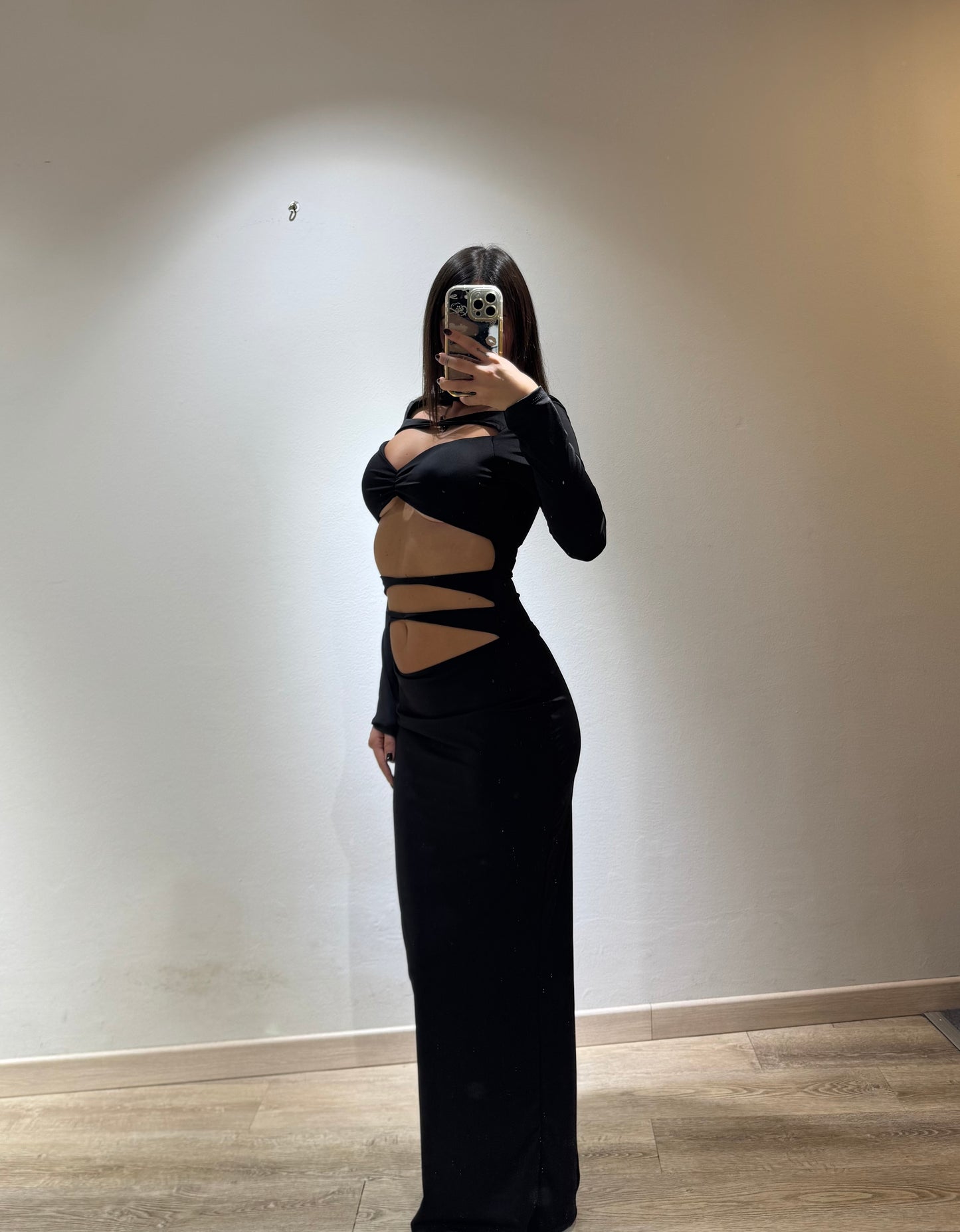 LONG DRESS CUT OUT
