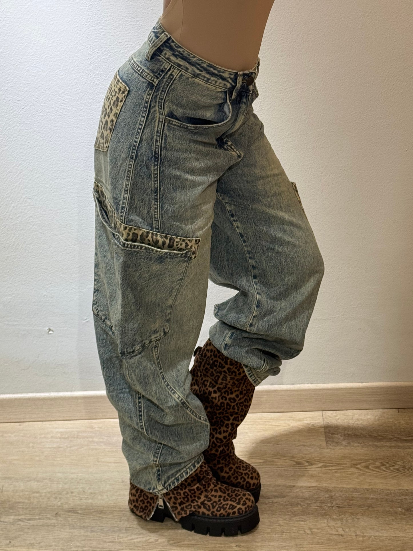 DENIM BALOON LEO