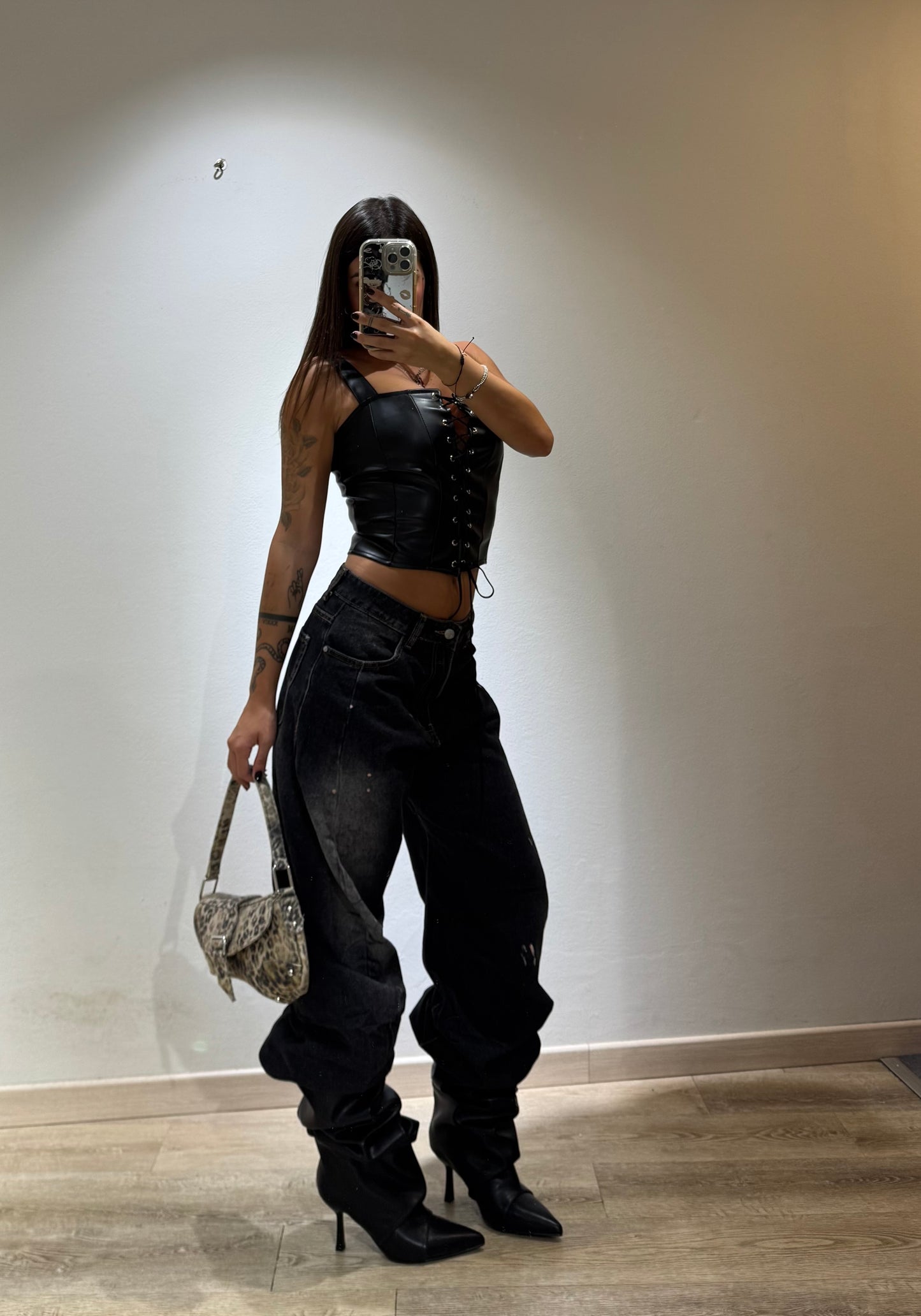DENIM PAINT BLACK