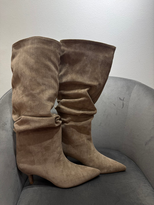 BOOTS CAMOSCIO