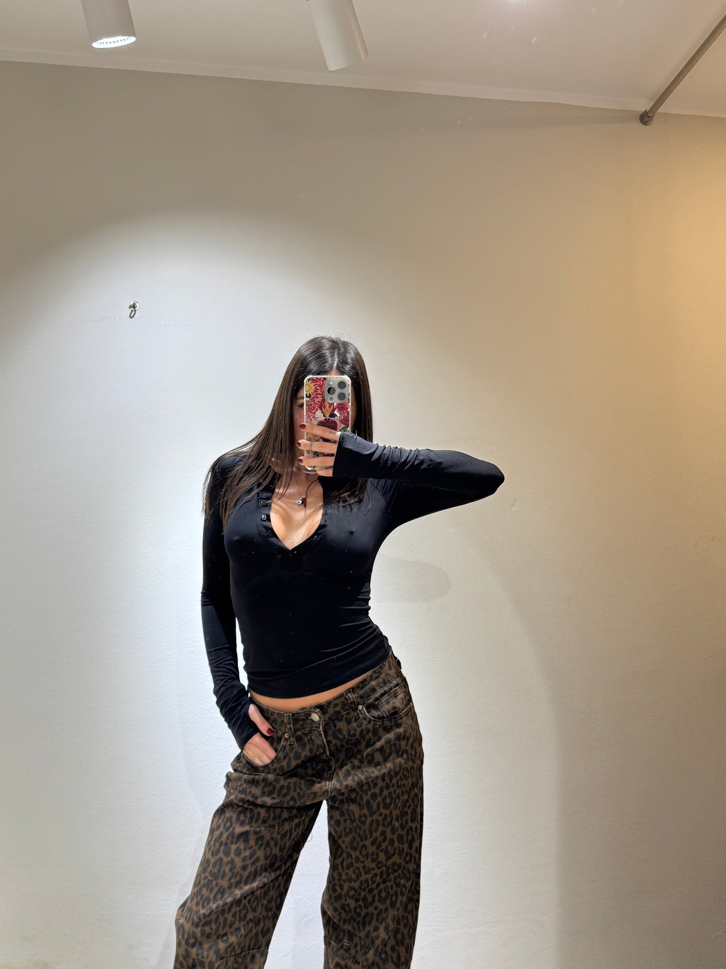 CROP TOP BOTTONI
