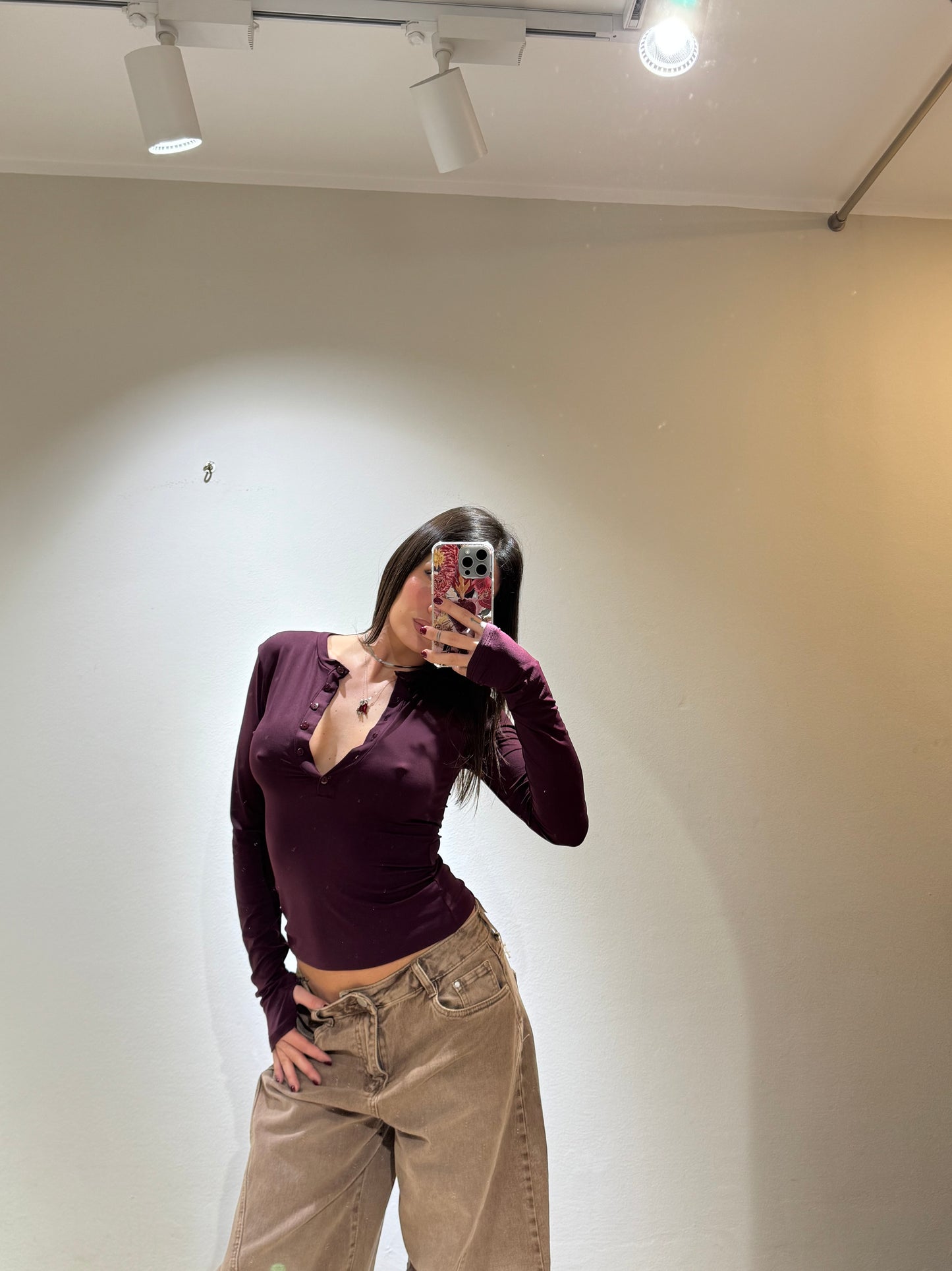 CROP TOP BOTTONI