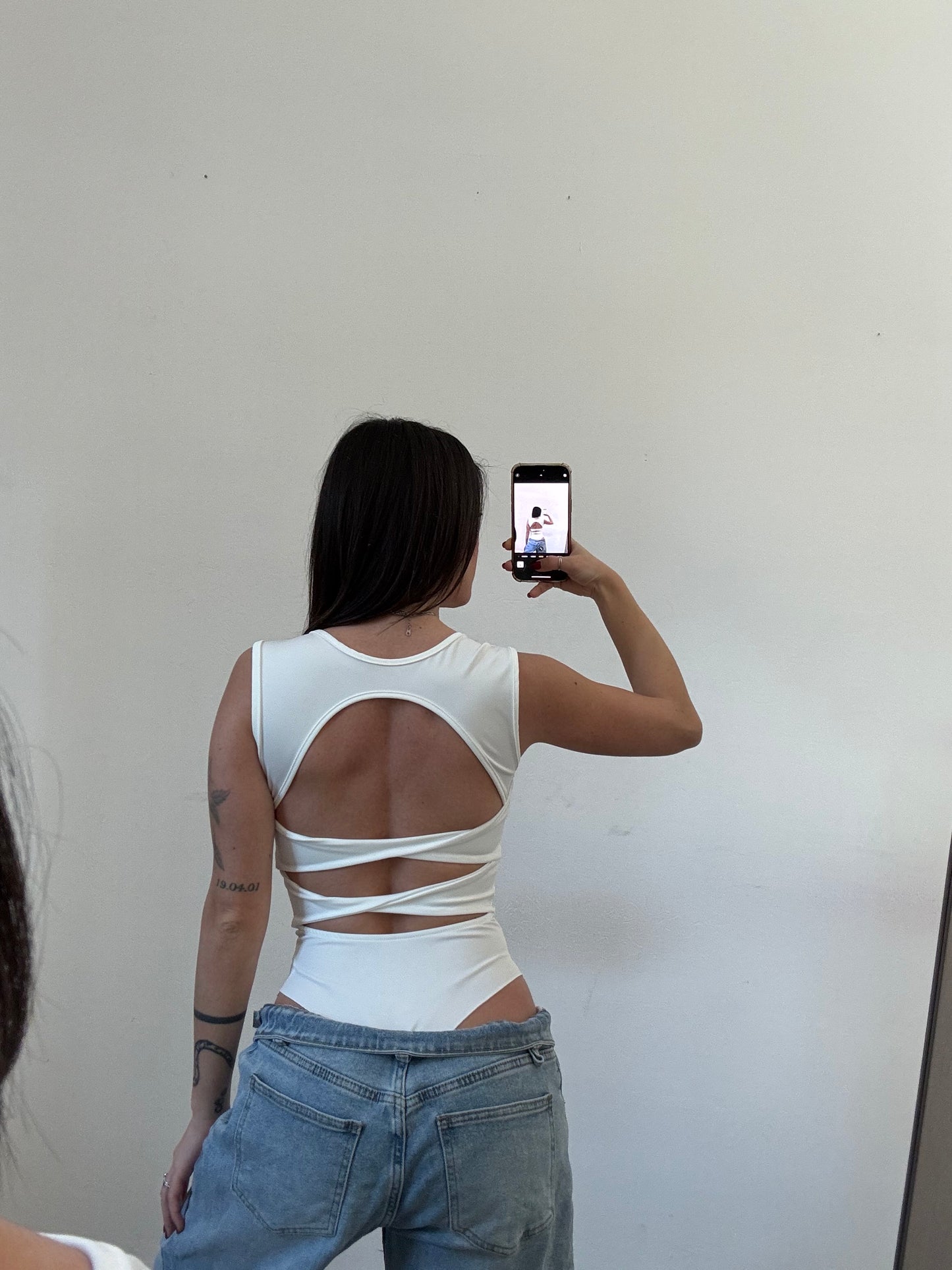 BODY CUT OUT