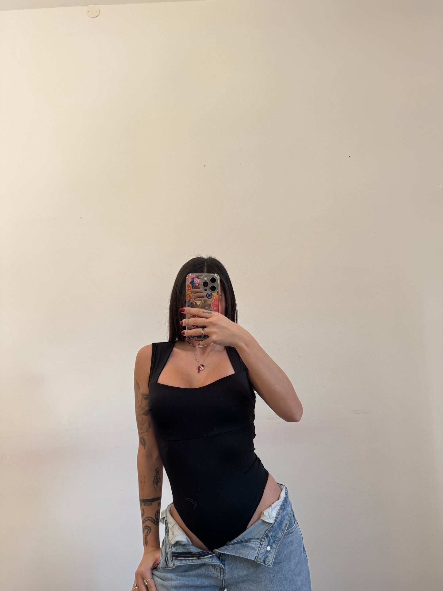 BODY CUT OUT