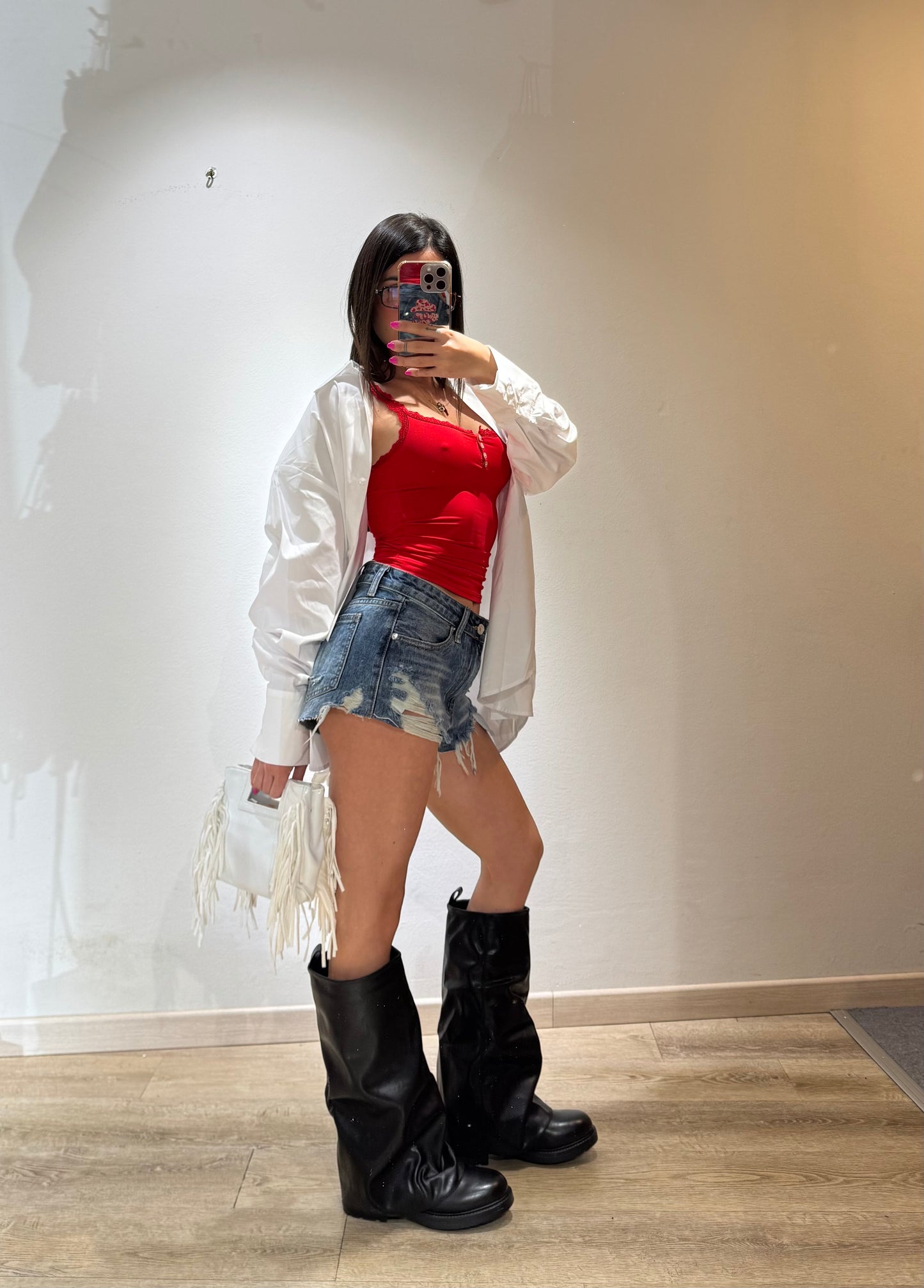 MINI SHORTS DON’T TOUCH