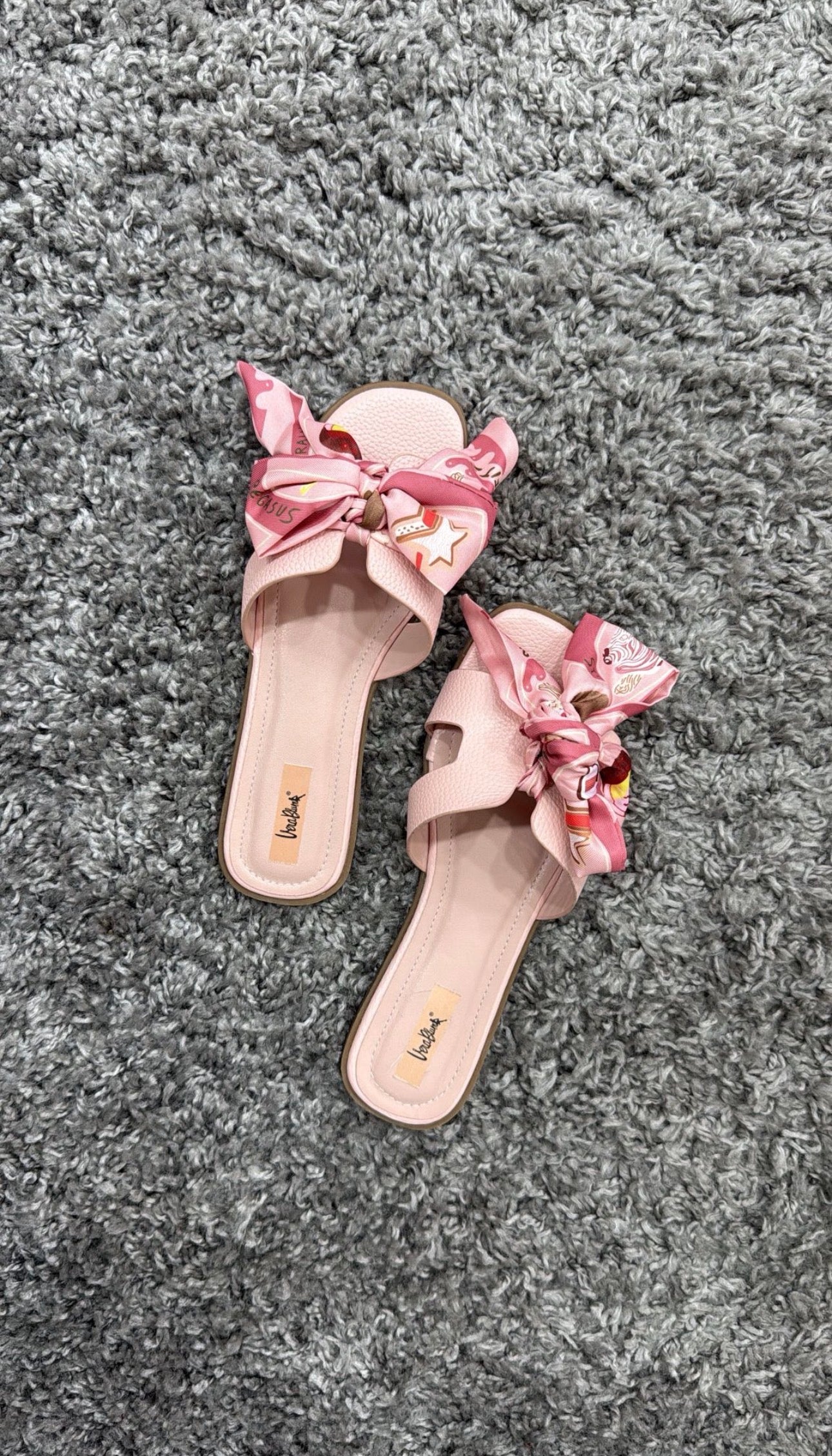 SLIP ON MUST HAVE PINK