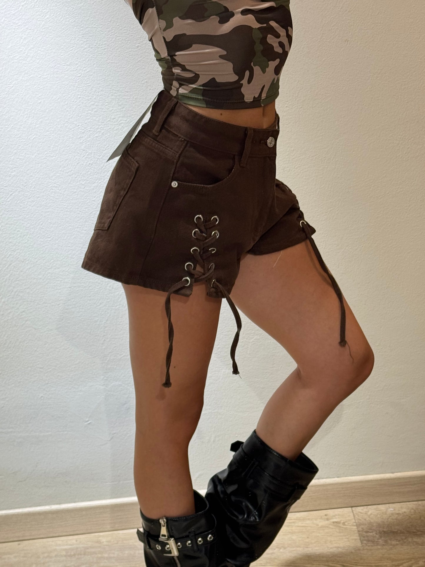 SHORTS LACE MARRONI