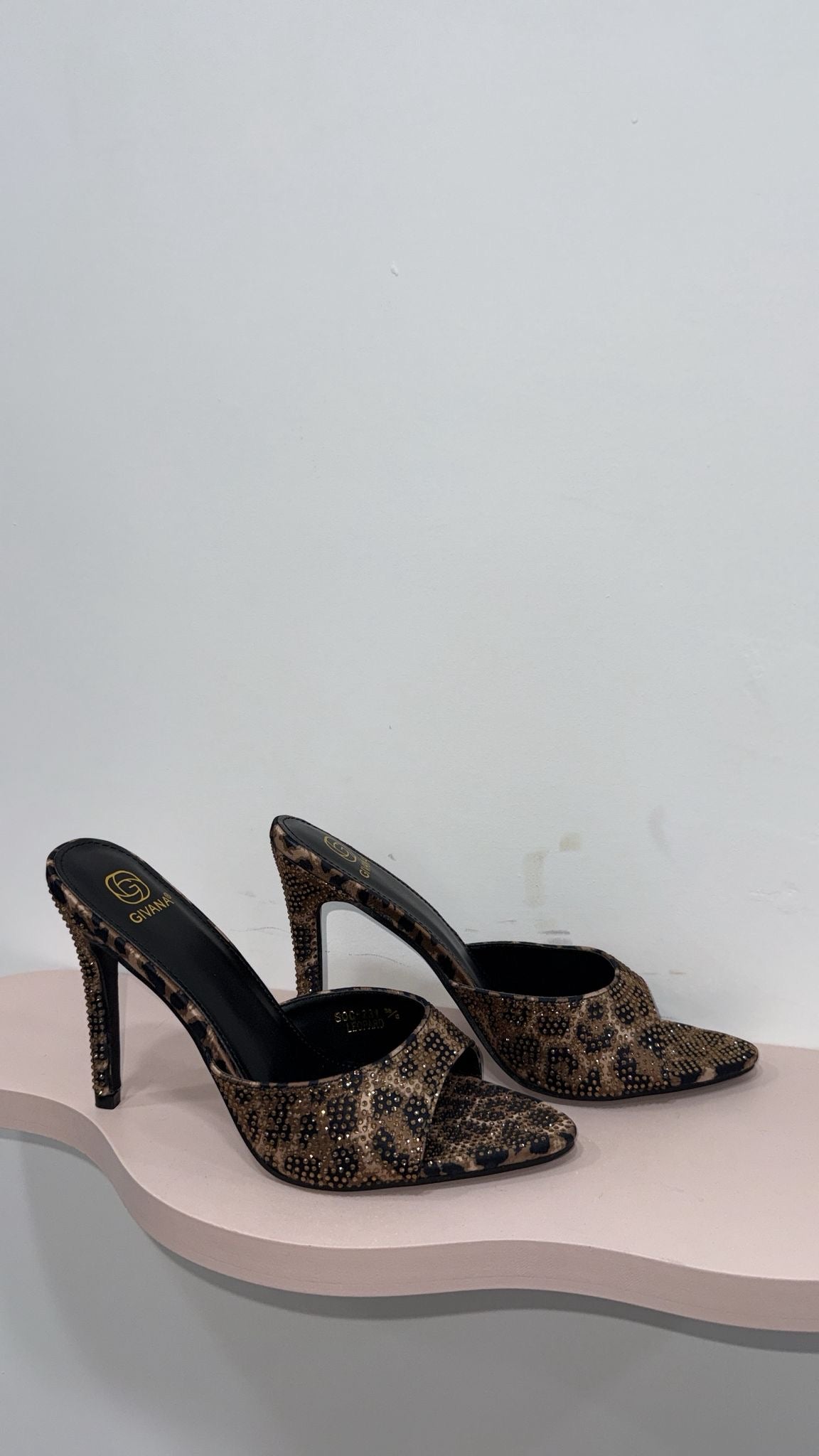 DÉCOLLETÉ LUXURY LEO