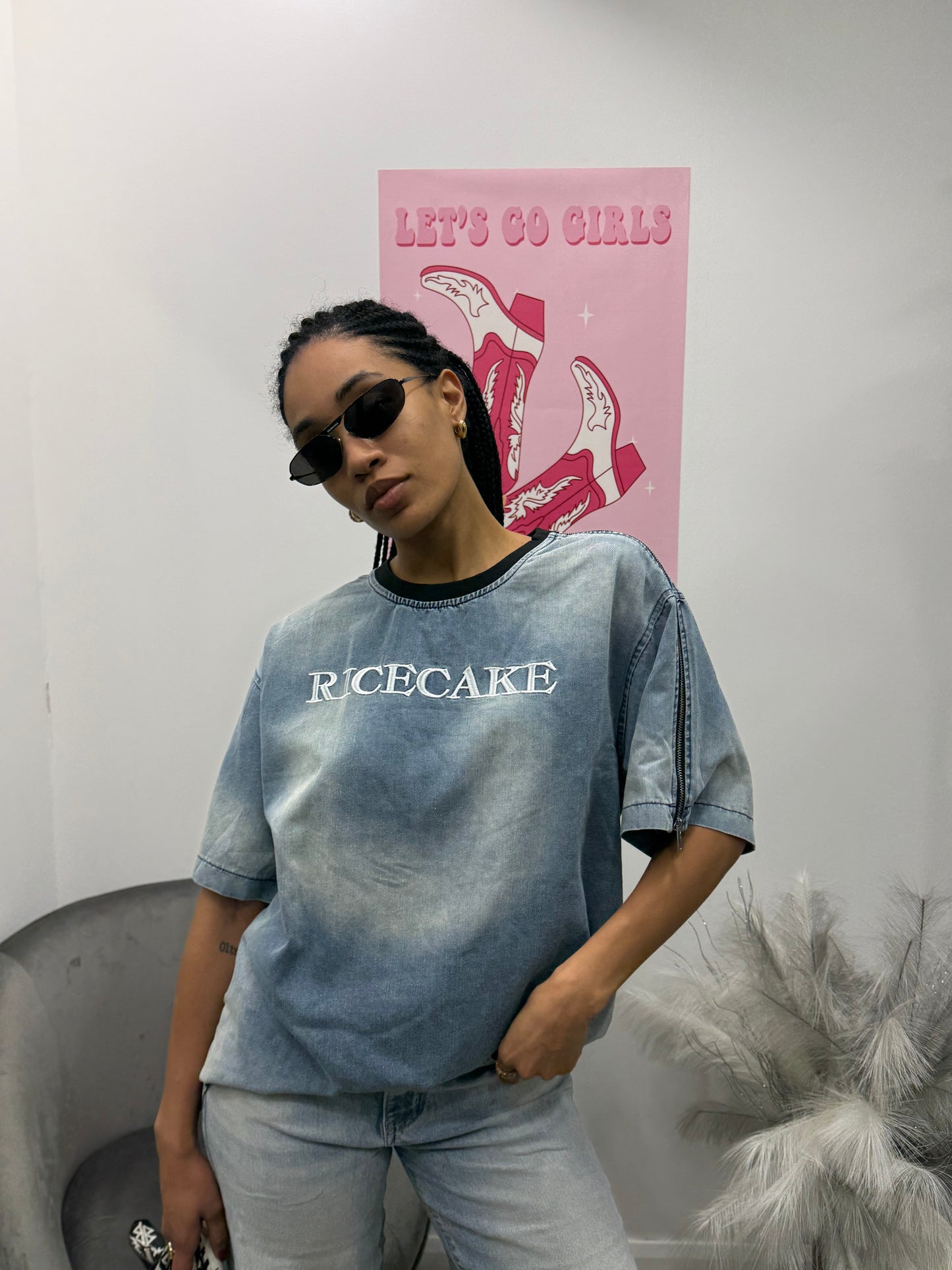 TEE OVER DENIM RICECAKE