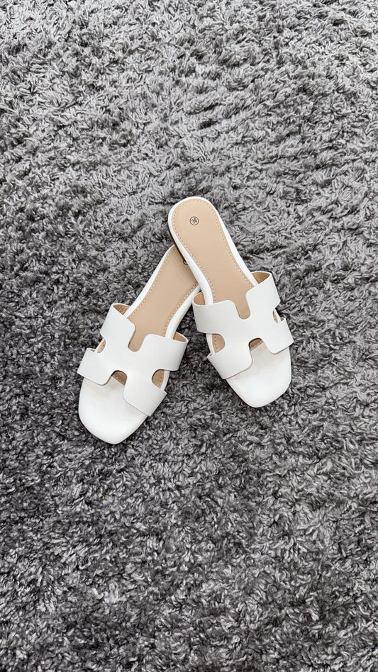 SLIP ON MUST HAVE WHITE