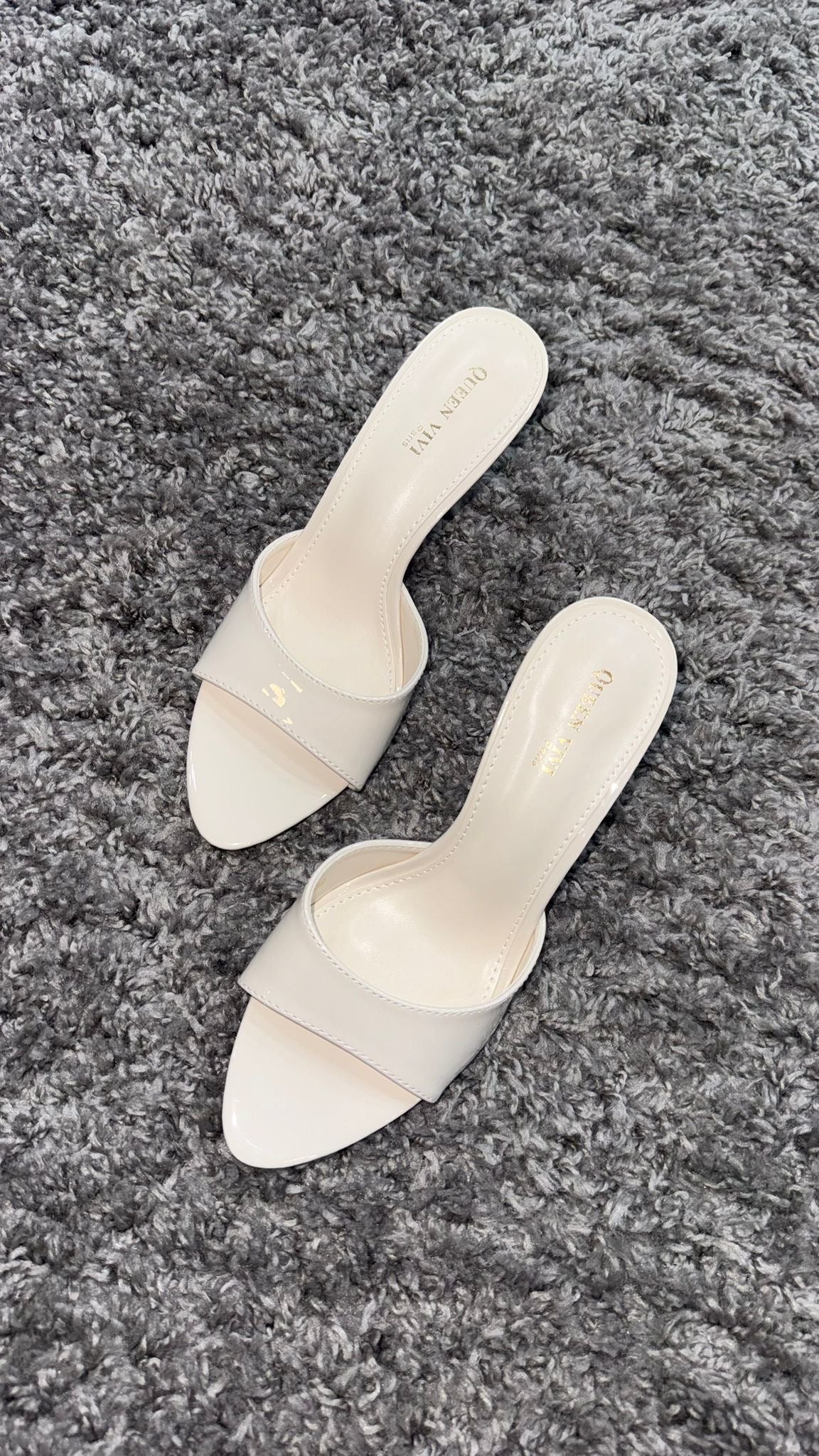 MULES VYNIL PANNA