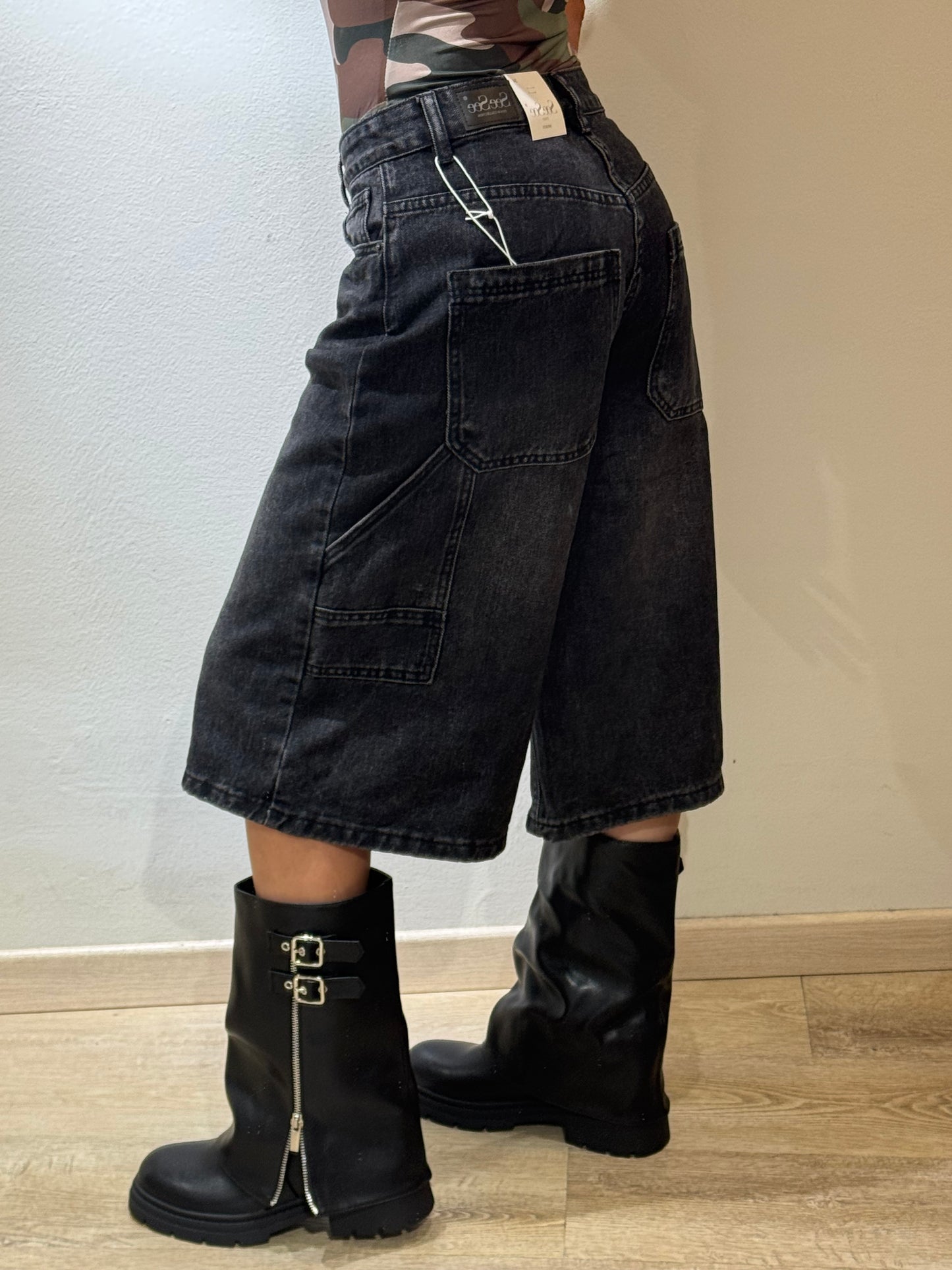BERMUDA DARK GREY