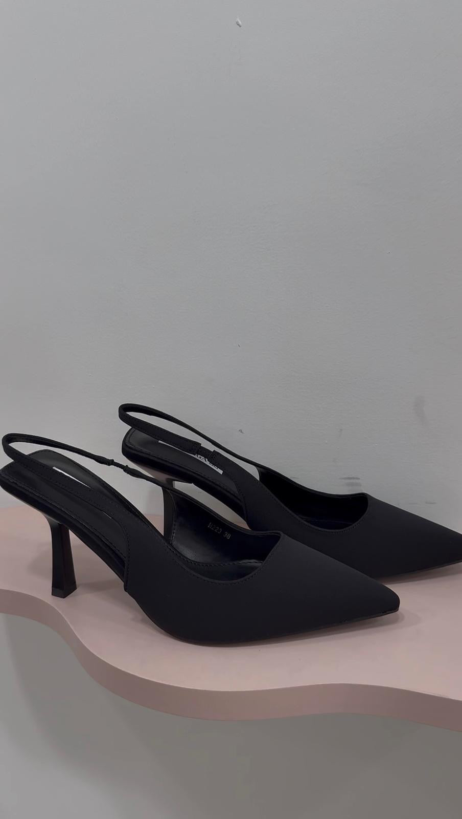 DÉCOLLETÉ BLACK MUST HAVE