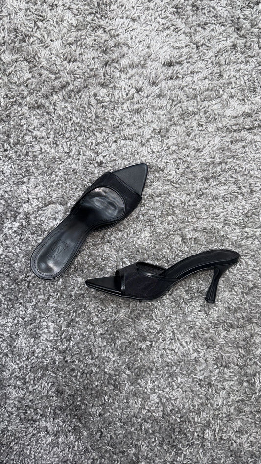 MULES VEIL BLACK