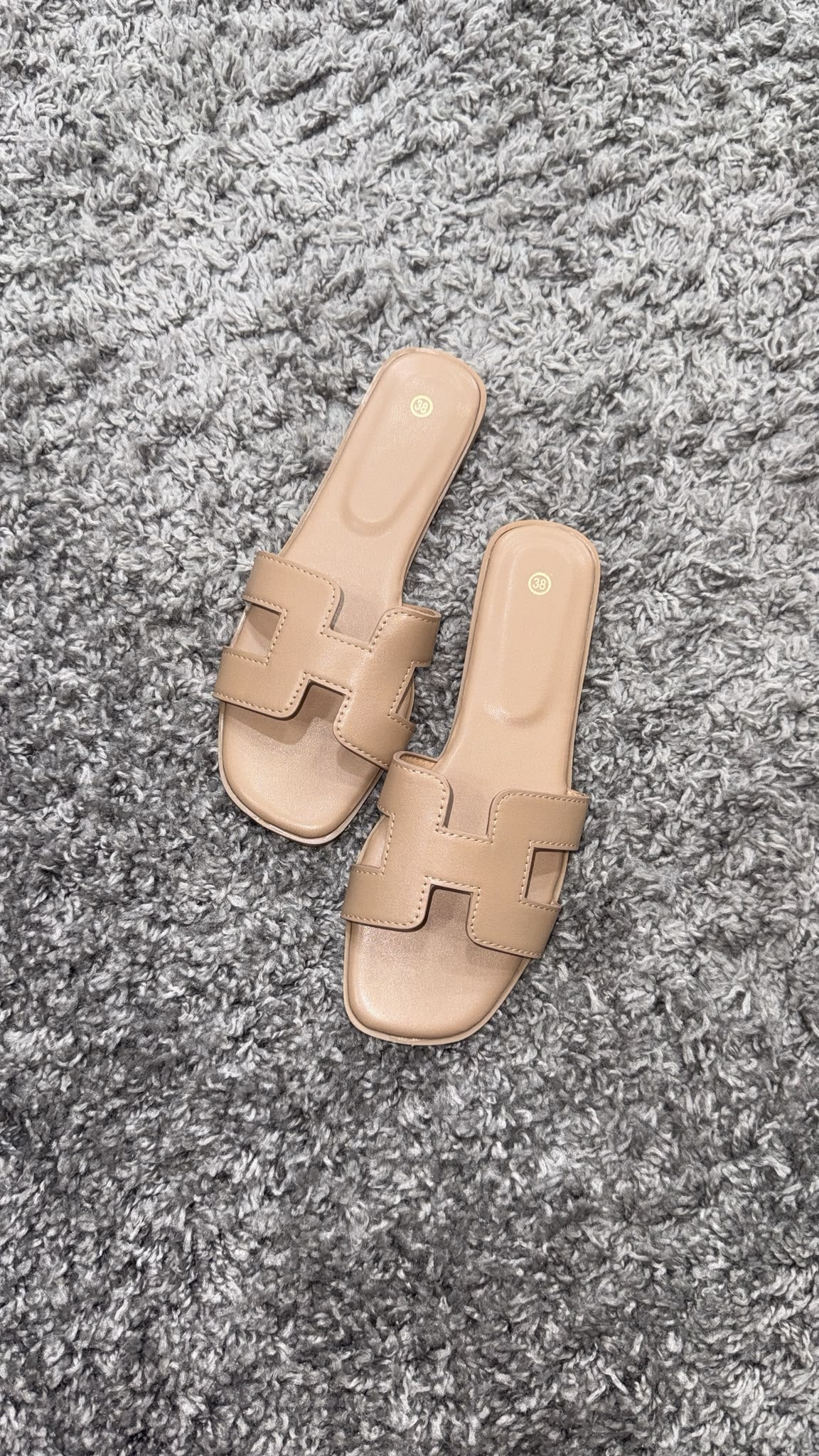 SLIP ON MUST HAVE BEIGE