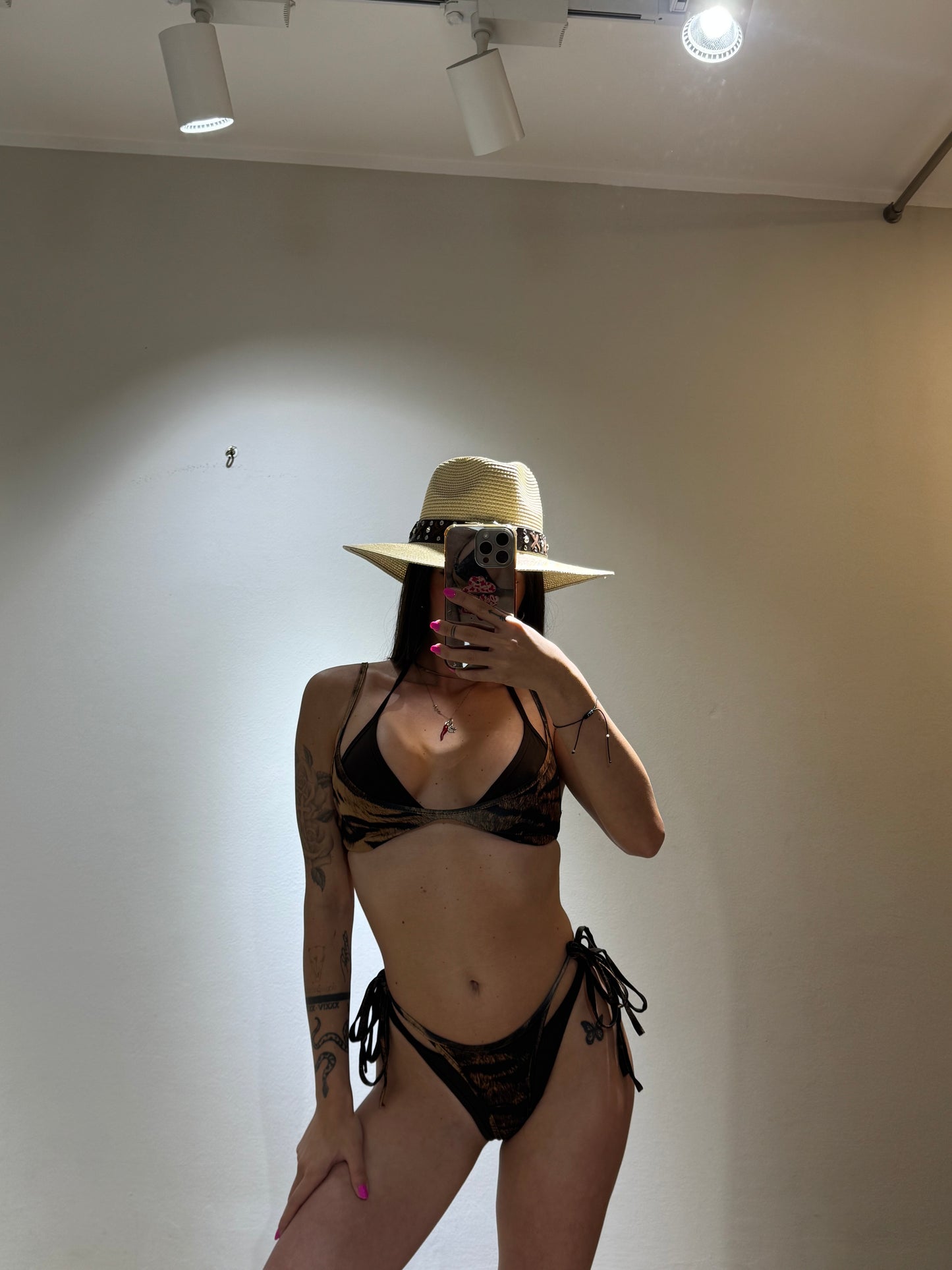 BIKINI SAFARI
