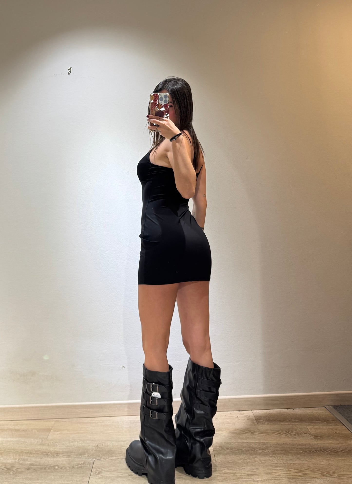 MINI DRESS MODELLANTE