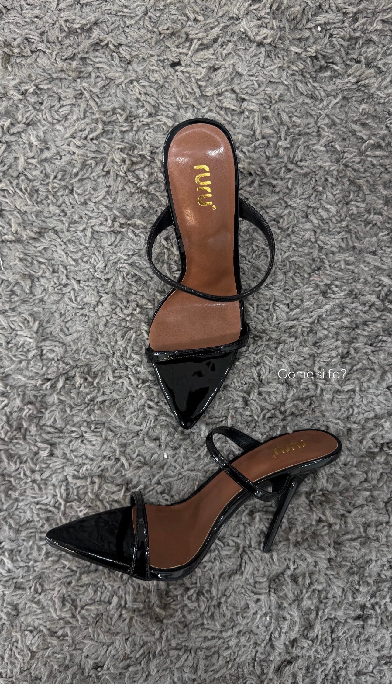 DÉCOLLETÉ VINYL LUXURY BLACK