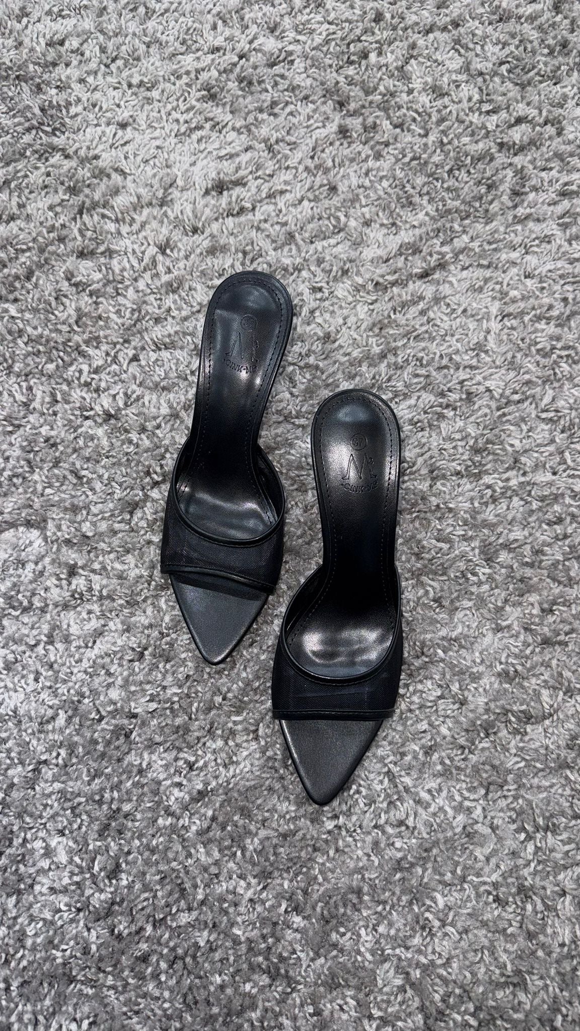 MULES VEIL BLACK