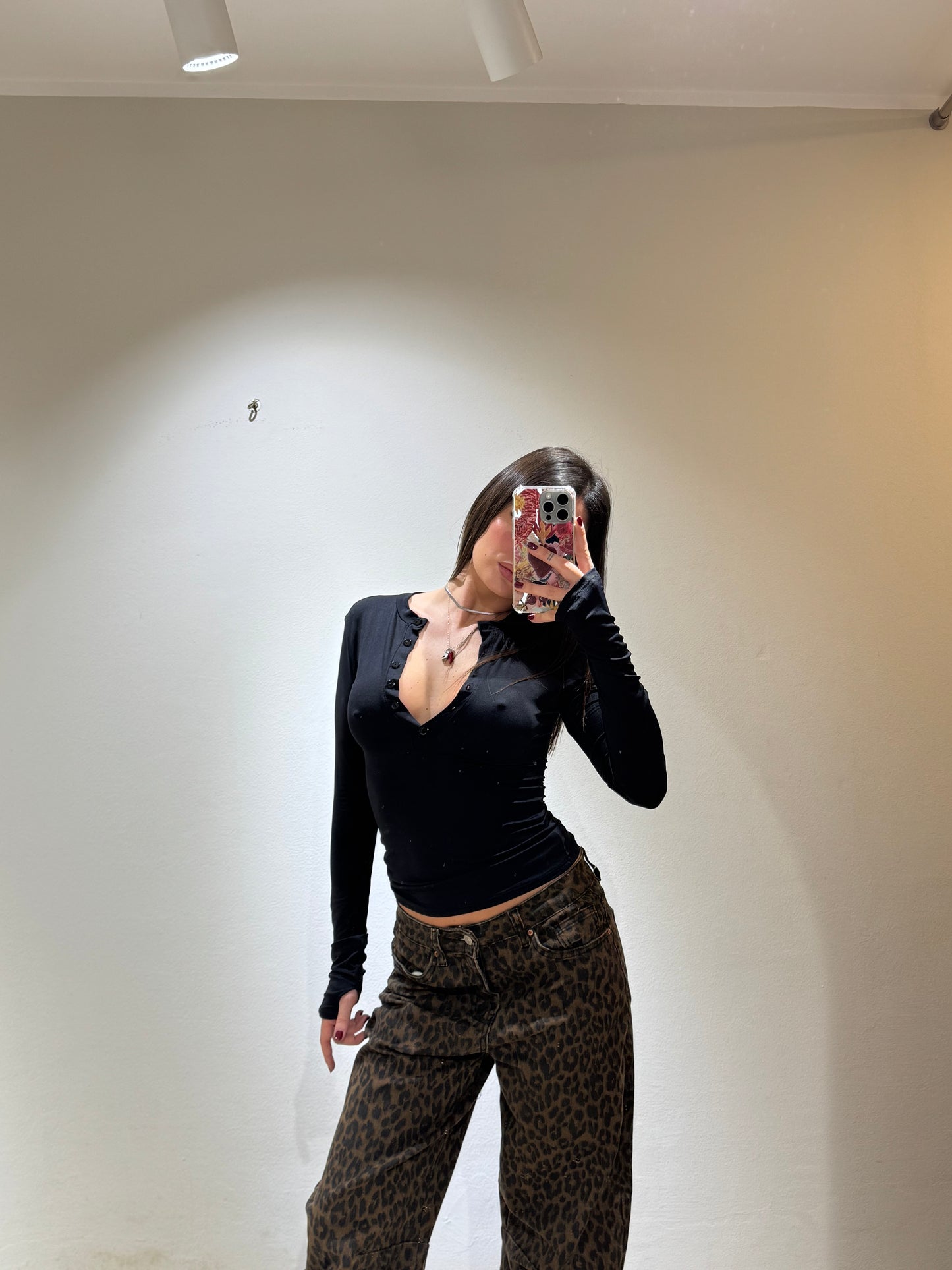 CROP TOP BOTTONI
