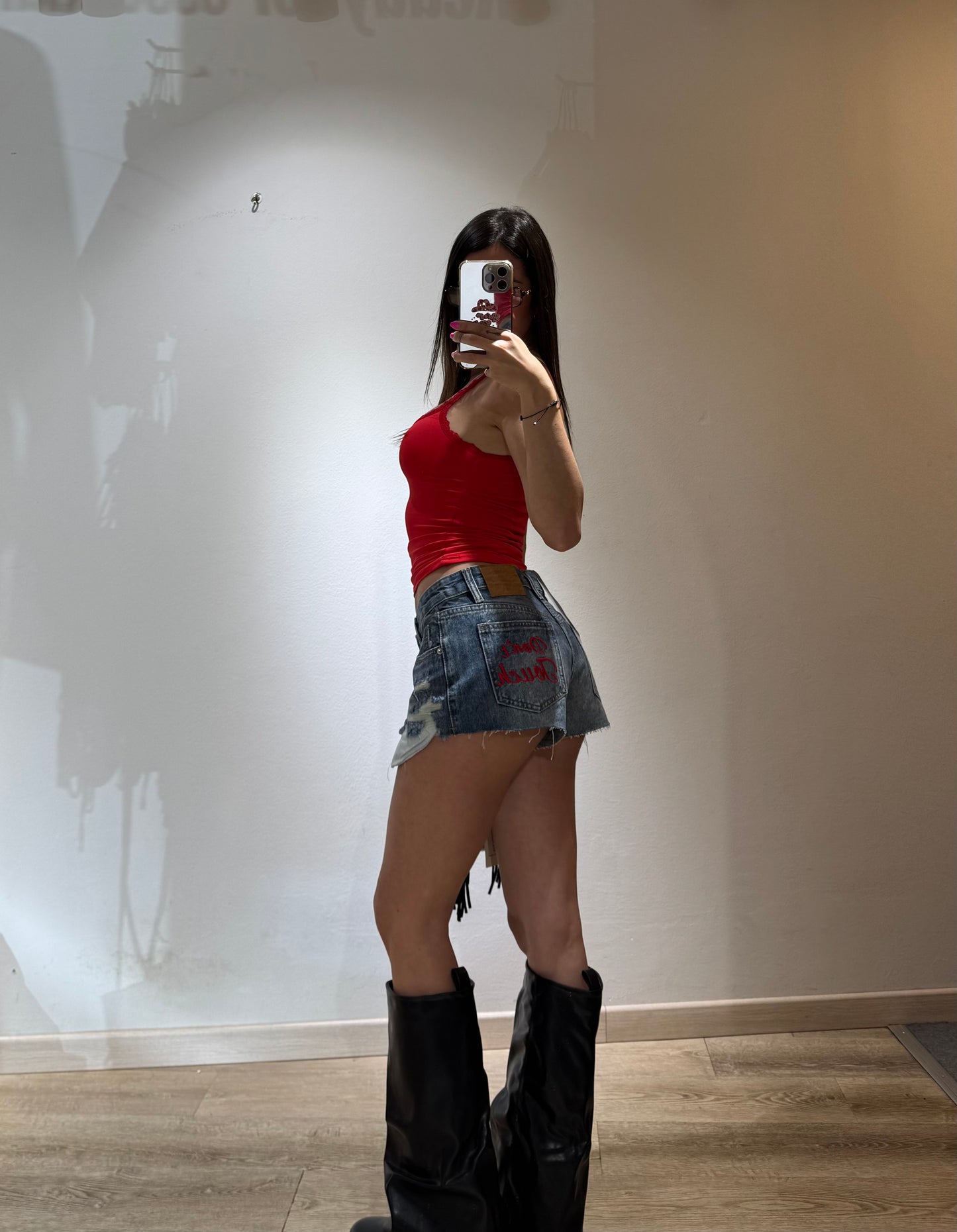 MINI SHORTS DON’T TOUCH