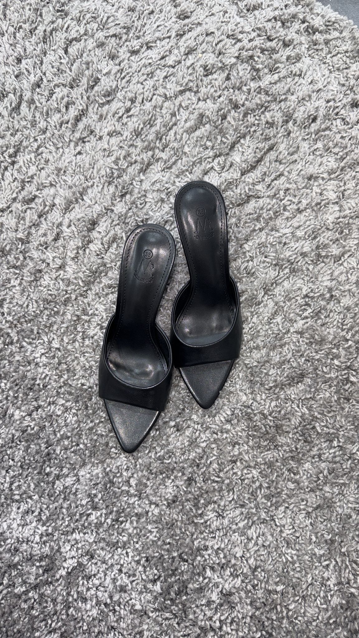 MULES MUST HAVE BLACK